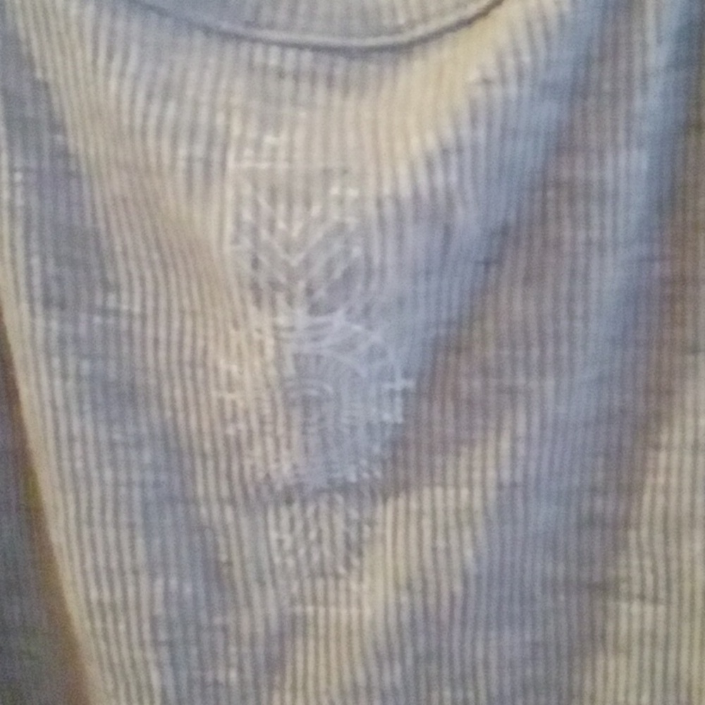 Gray tank - Picture 3 of 4